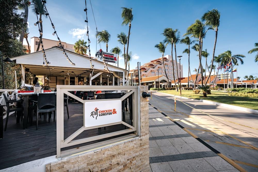 Playa Linda Beach Resort Palm Beach Exterior foto