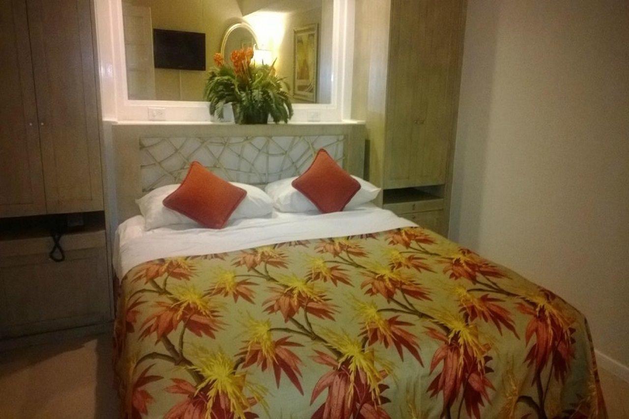 Playa Linda Beach Resort Palm Beach Exterior foto