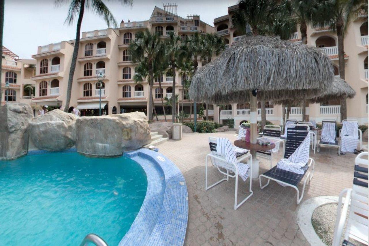 Playa Linda Beach Resort Palm Beach Exterior foto