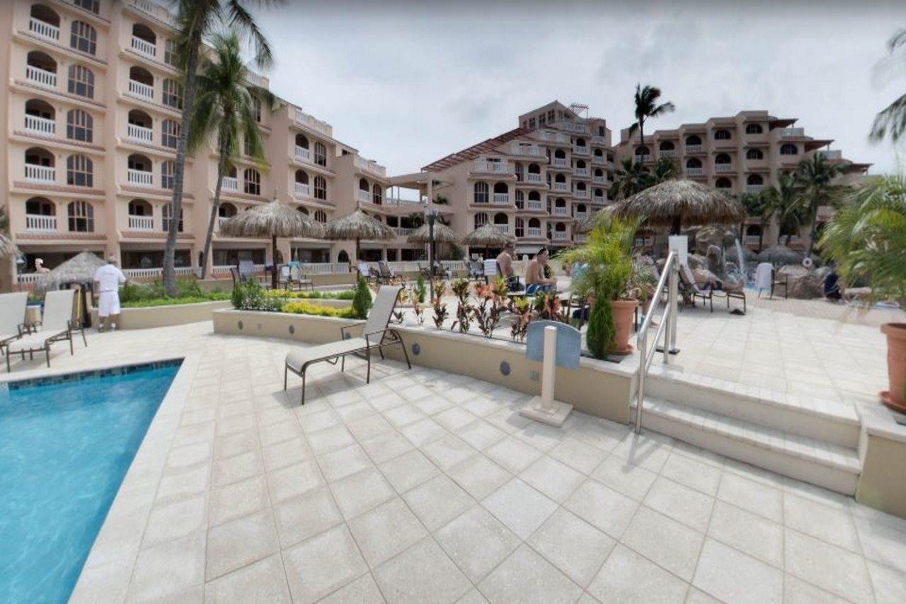 Playa Linda Beach Resort Palm Beach Exterior foto