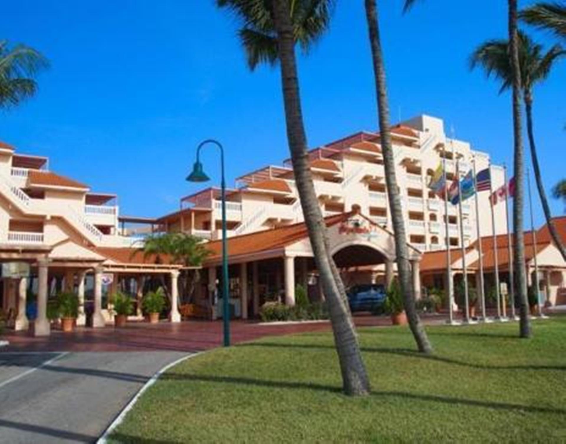Playa Linda Beach Resort Palm Beach Exterior foto